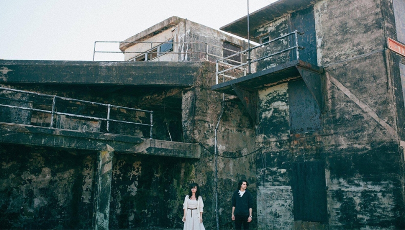 Premiere: The Tide Rose Deliver Tender Descant “On The Road”